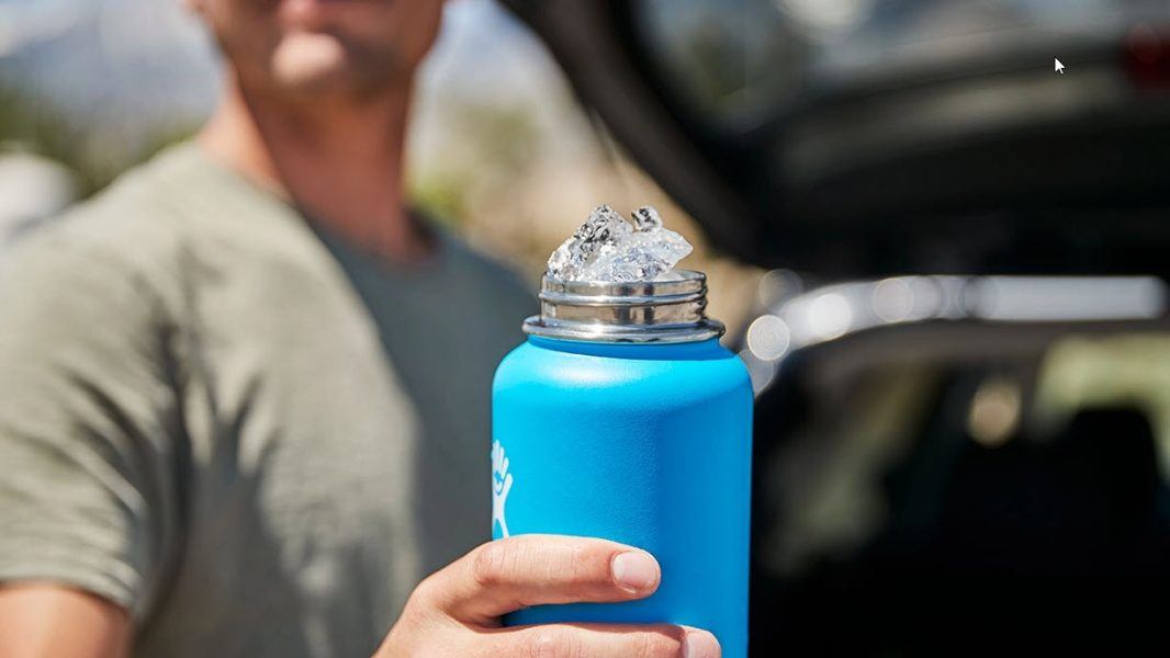 hydro flask water bottle man holding 2019 hottest holiday sport fitness gifts
