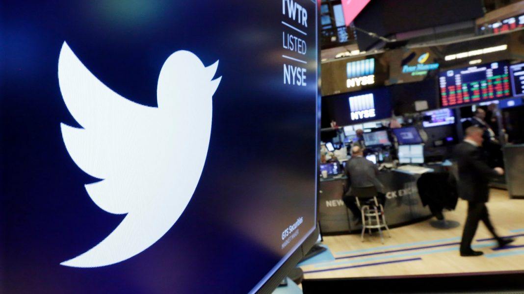 twitter gets messy in fight against political ads