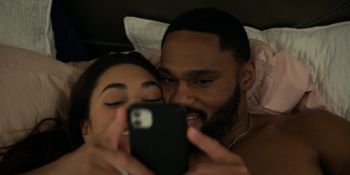 Walker Micki Trey taking sexy selfies in bed