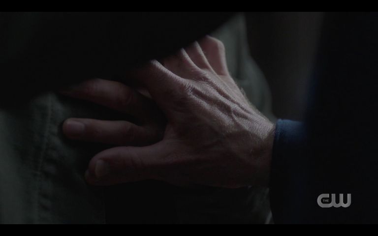 supernatural finale dean grips sams hand