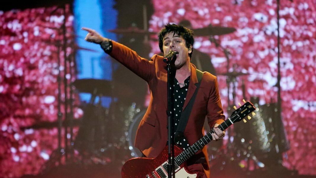 green day miley cyrus headline pre super bowl party show 2022